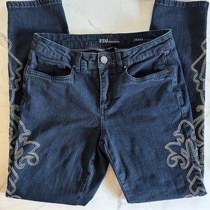 FDJ French Dressing Jeans 6 Olivia Fit Embroidered Legs